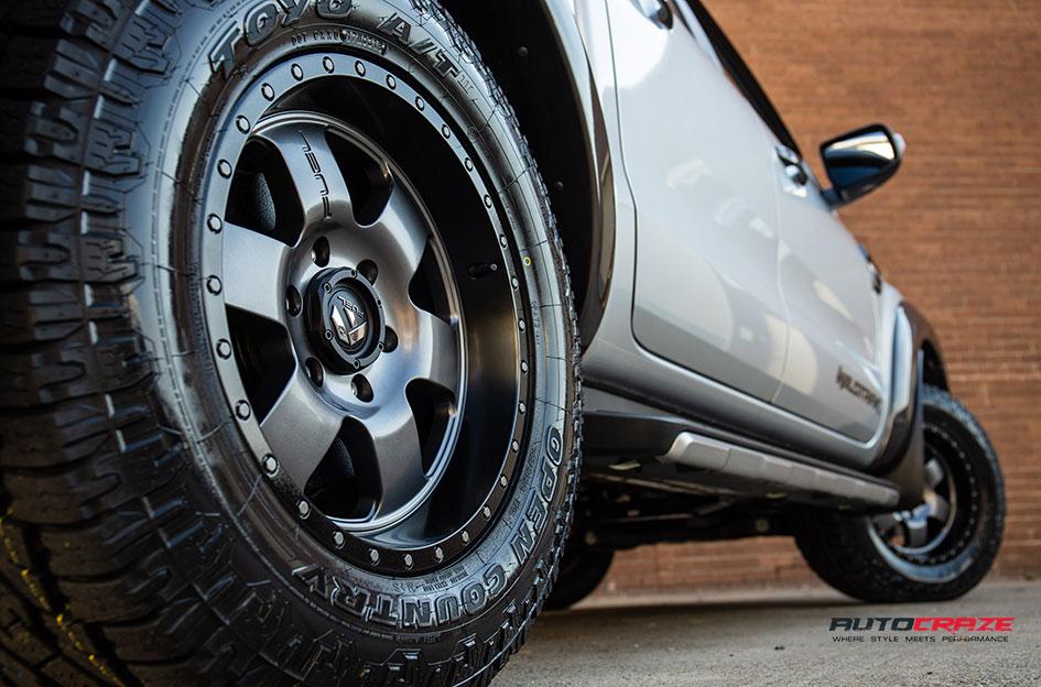 FORD RANGER PODIUM MATTE GUN METAL